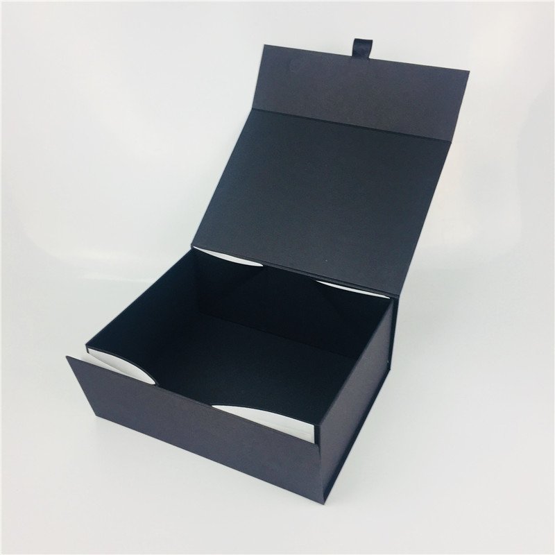 Flat Folding Luxury Magnetic Boxes
