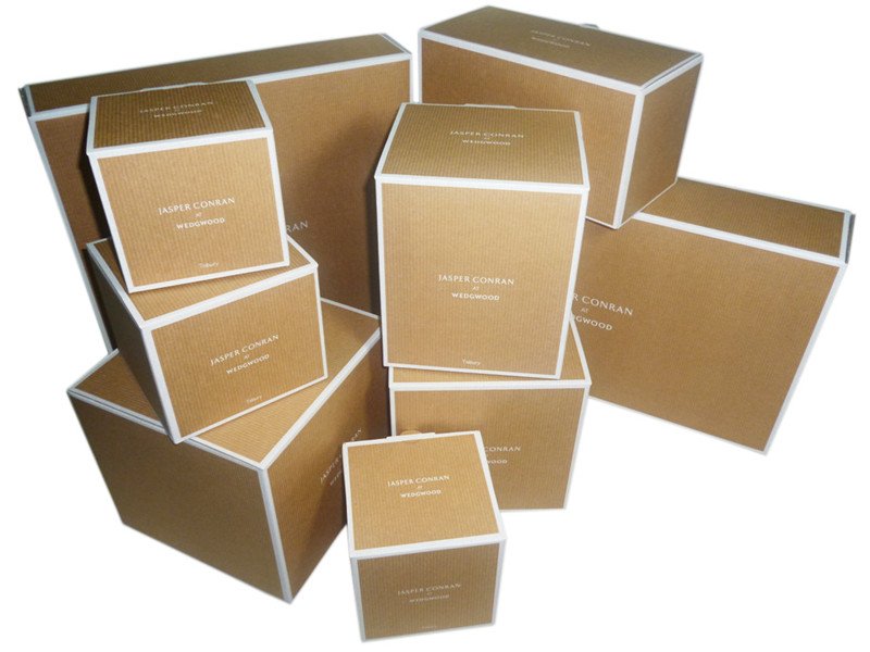 Corrugated boxes with white silkscreen printing