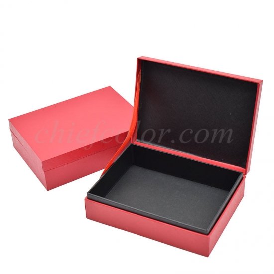 Hinged Lid Box With Raffia Paper Filler